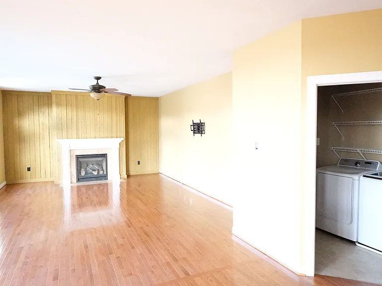 641 Spring Meadow Dr — Photo 31