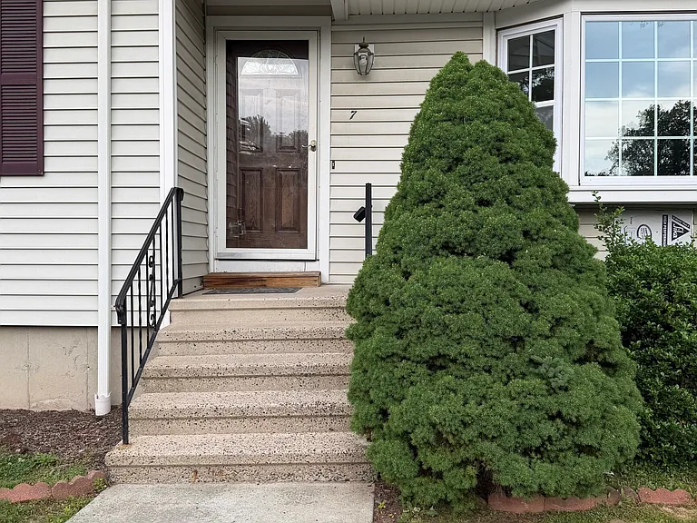 56 Janet Cir #7 — Photo 3