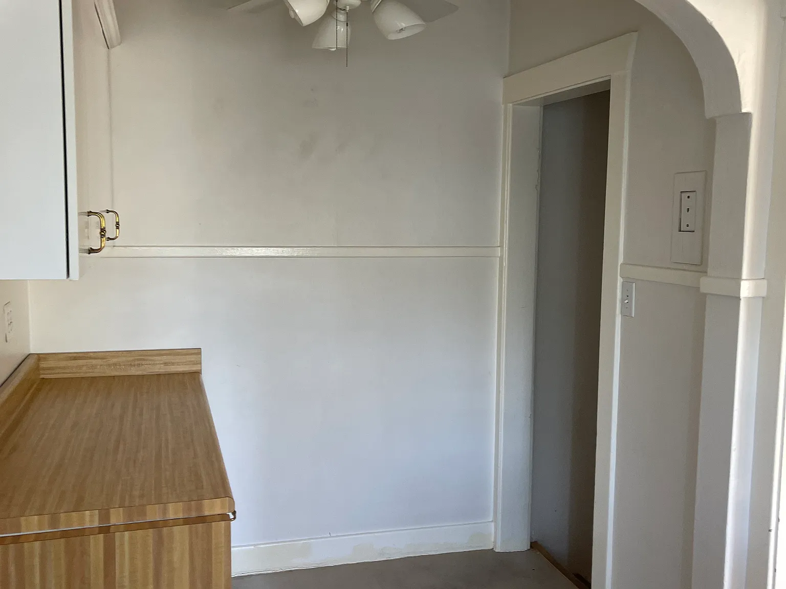 3 bed, 1600 sqft, $2,400 — Photo 1