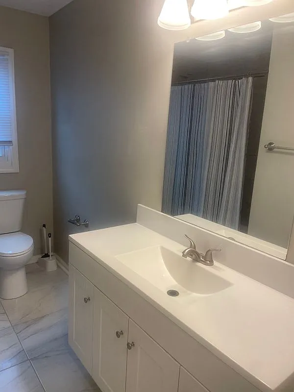 3 bed, 1.0 bath, 1228 sqft, $1,750 — Photo 4