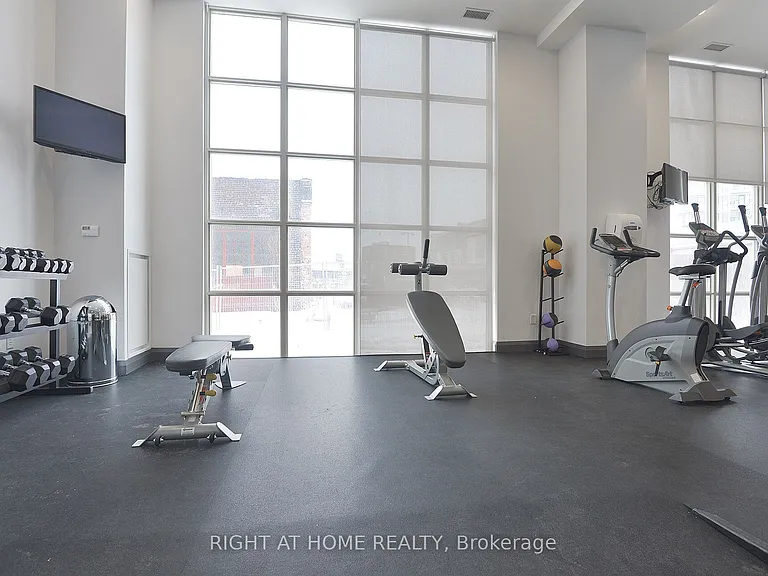 125 Western Battery Rd #1112 — Photo 36
