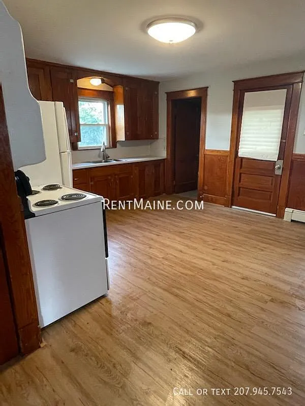 2 bed, $1,549 — Photo 2