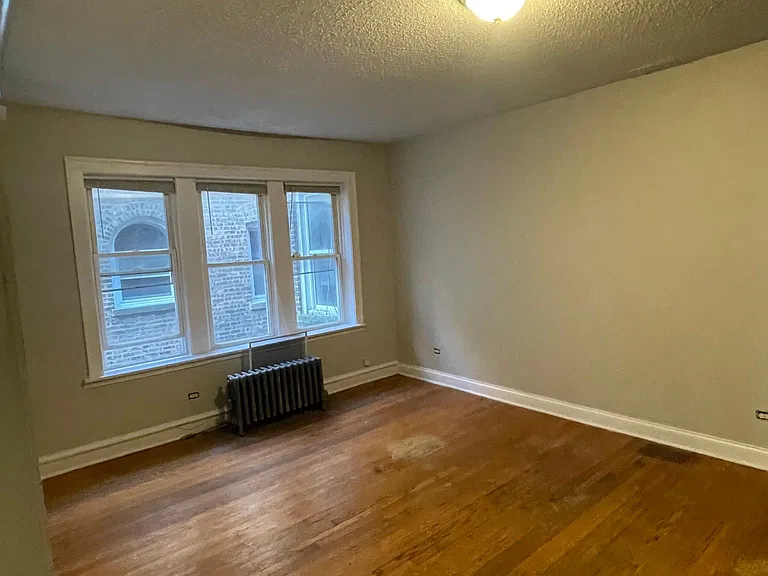 7737 S Yates Blvd — Photo 9