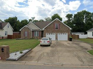 3809 Parade Dr, Clarksville, TN 37040