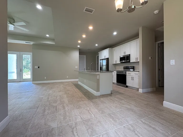 1304 Andover Dr — Photo 5