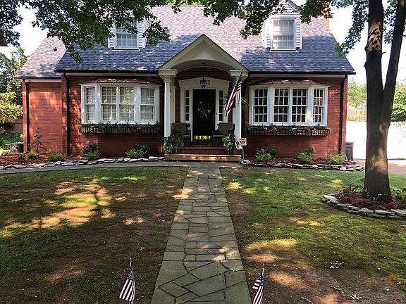 3rd image of 1803 Franklin Ave