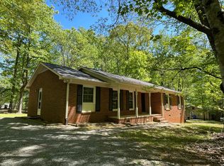 106 Downing Ct, Chapel Hill, NC 27516