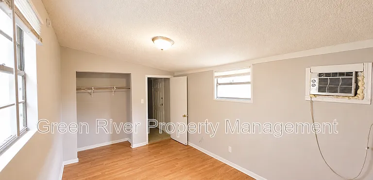 8910 Adams Ave — Photo 18