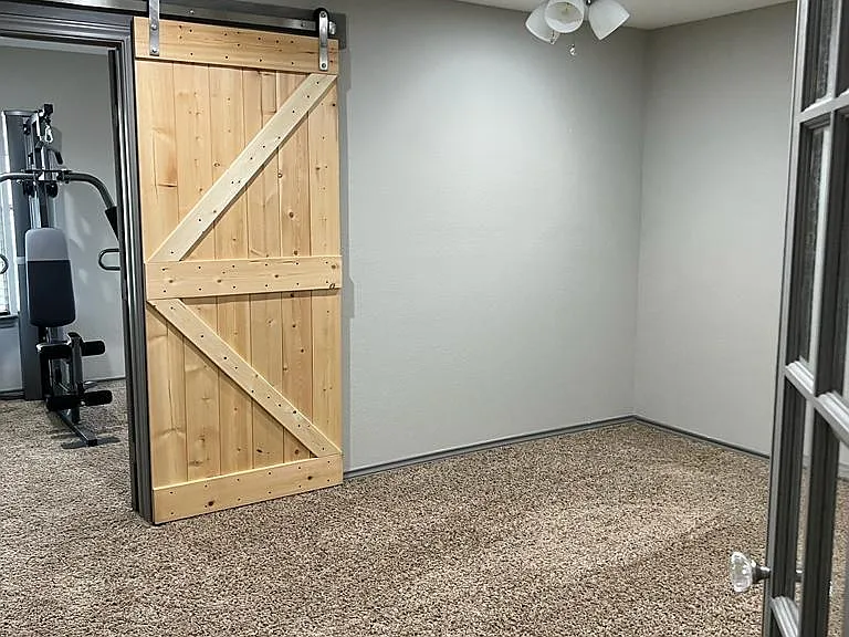 2500 Sierra Dr — Photo 13