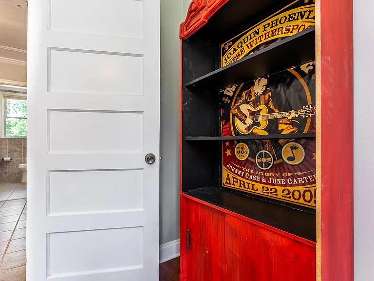 733 Greymont Dr — Photo 32