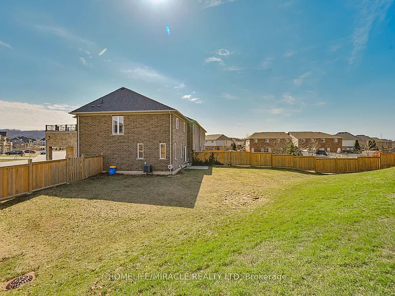 23 Pinot Cres #UPPER — Photo 46