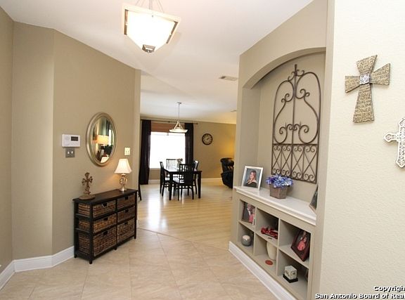 4th image of 9331 Pinkerton Way
