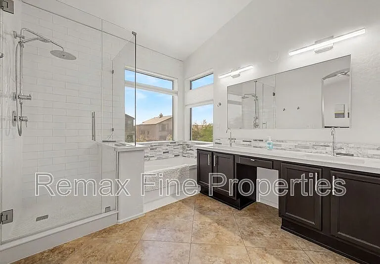 3563 N Tuscany — Photo 19