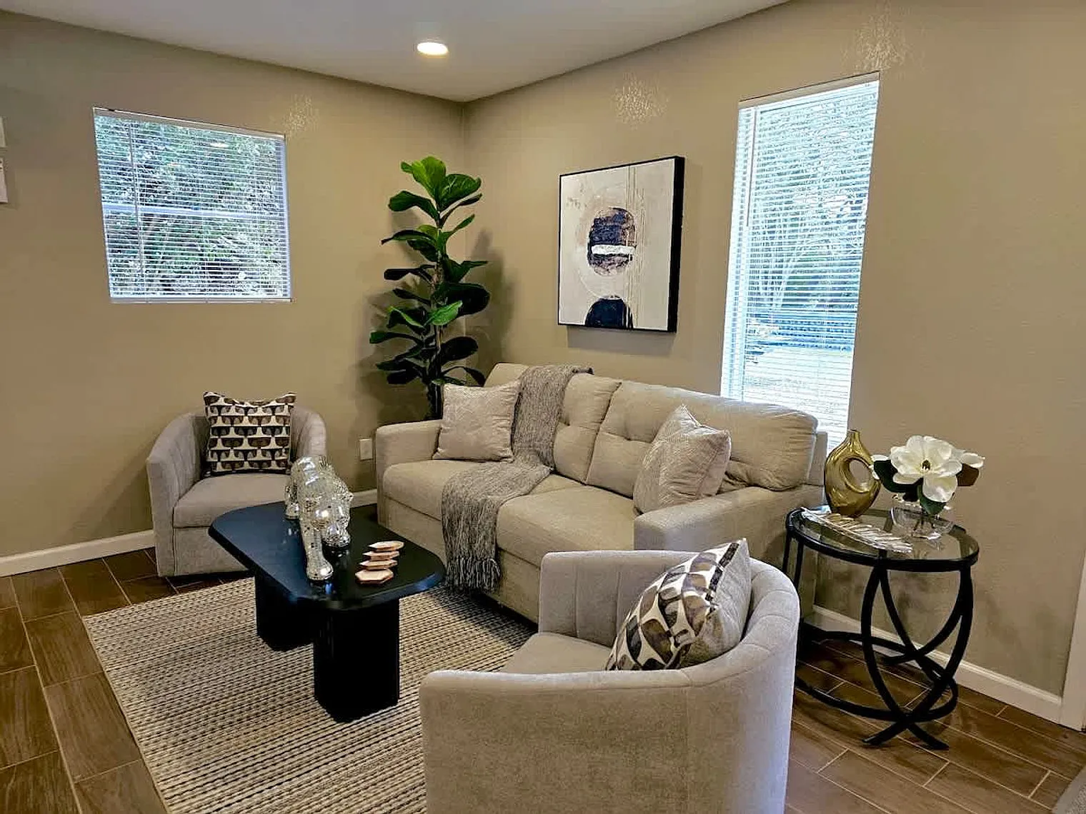 1 bed, 1.0 bath, $2,943 — Photo 3