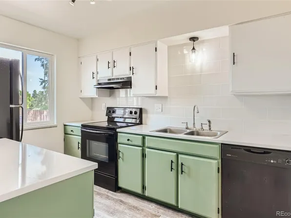 3825 S Monaco Parkway #121, Denver, CO 80237