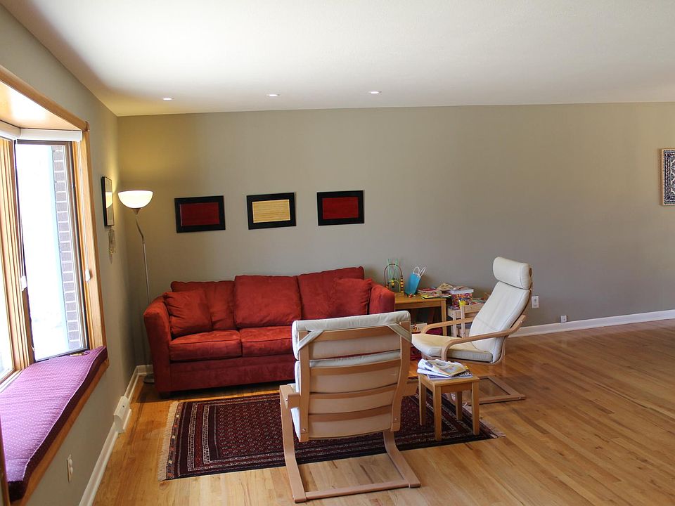 living/dining room
