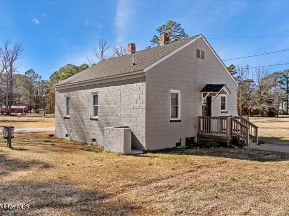 111 Snow Avenue, Powellsville, NC 27967