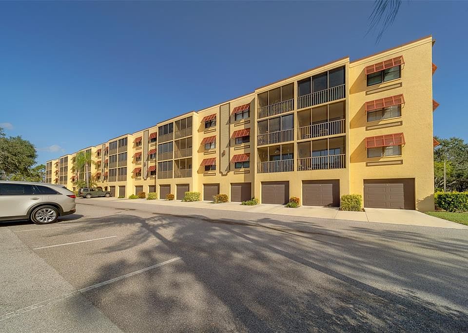 1st image of 5849 PARK STREET N #404