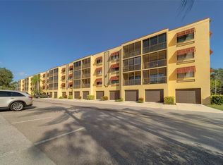 5849 Park St N APT 404, Saint Petersburg, FL 33709