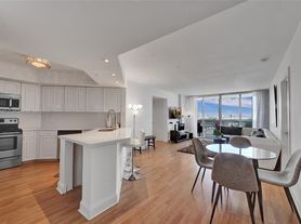 1900 Sunset Harbour Dr