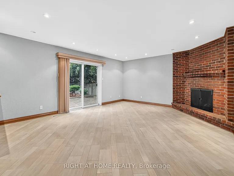 20 Pine Ridge Ln — Photo 27