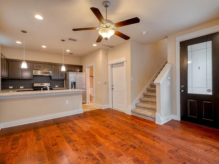 1912 Haskell St #2 — Photo 7