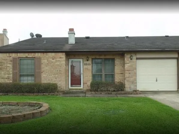 8955 Glen Meadow Ln, Beaumont, TX 77706