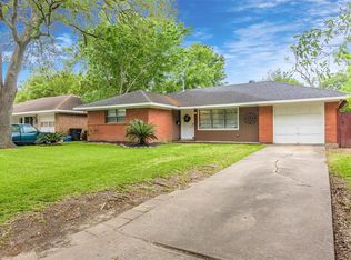 2106 Spring Creek Ln, Houston, TX 77017