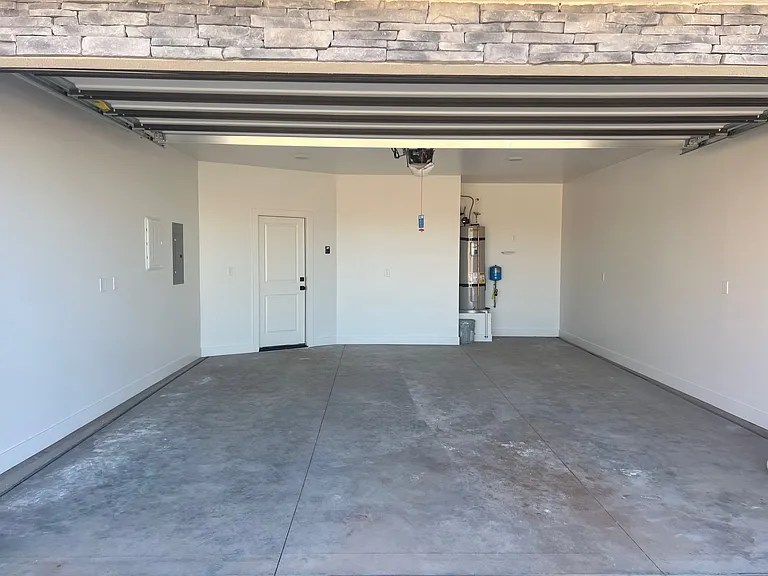1817 Livy Ln — Photo 24