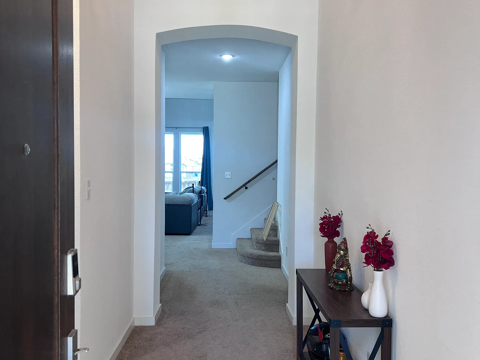 5 bed, 3200 sqft, $3,095 — Photo 4