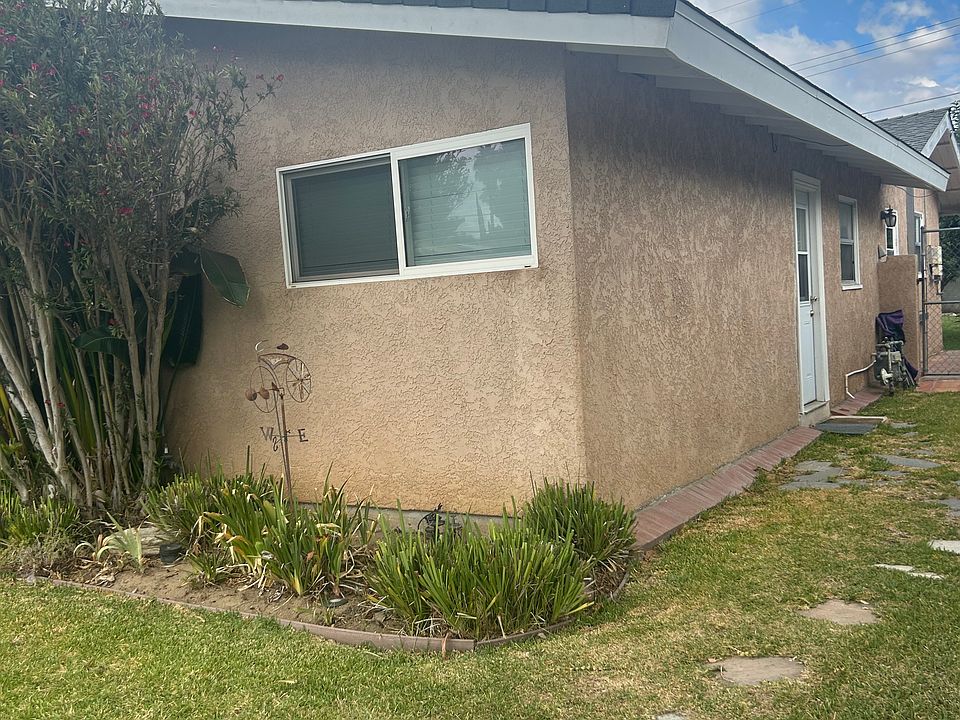 1st image of 7422 Ponce Ave