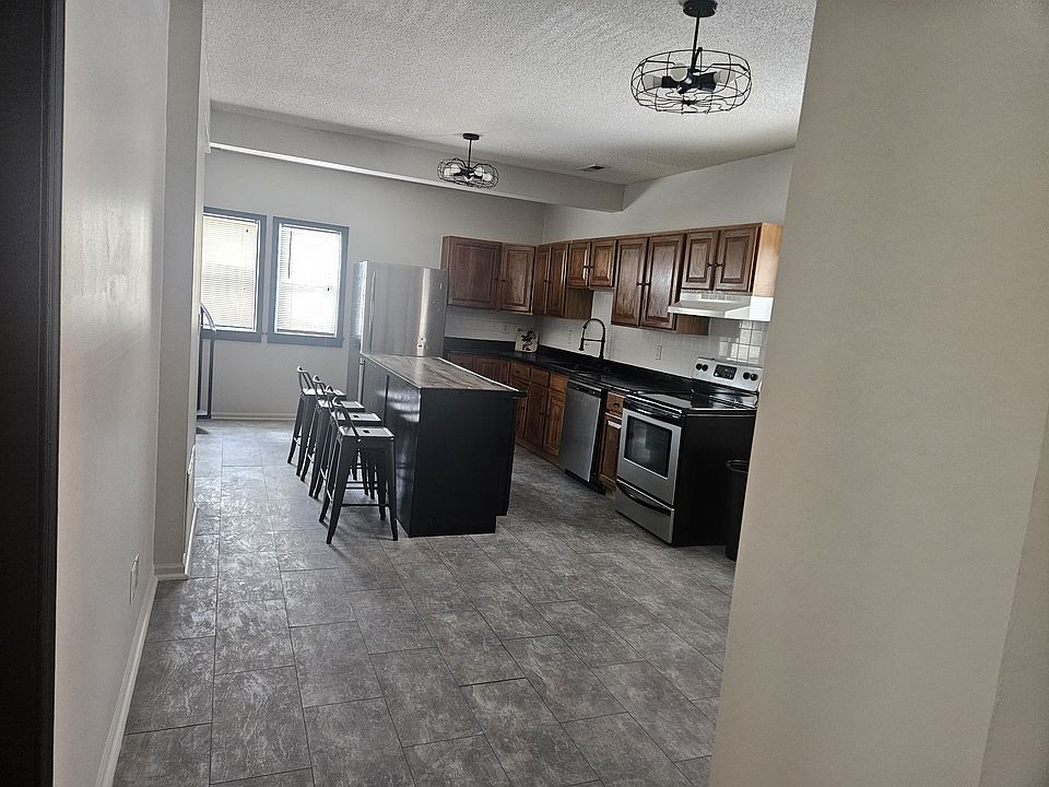 Eat in Kitchen includes disposal, dishwasher and laundry. 264 sq ft
