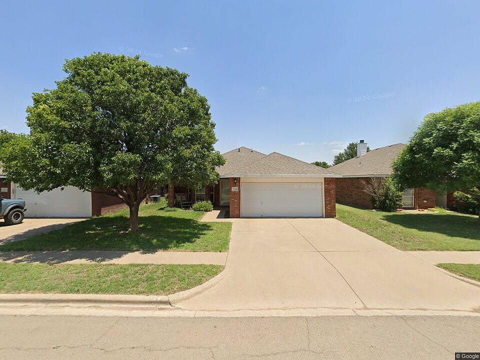 1st image of 526 N Kirby Ave