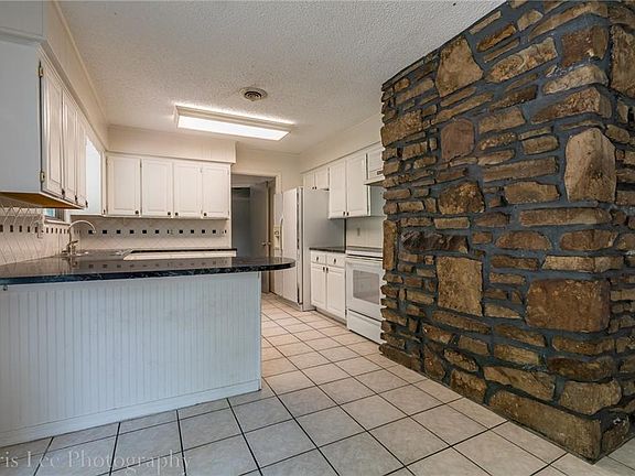 4th image of 14182 Ash Cir #2177