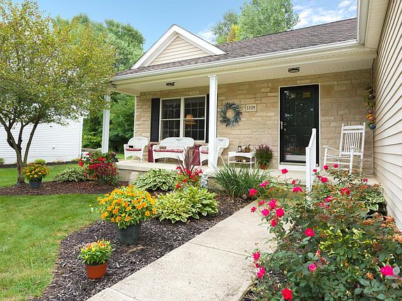 2nd image of 1529 Plowington Dr