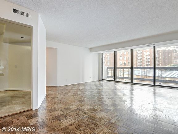 2nd image of 3800 Fairfax Dr APT 203