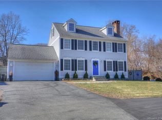 661 Shennecossett Rd, Groton, CT 06340