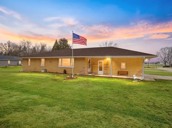 804 S State St, Hampshire, IL 60140