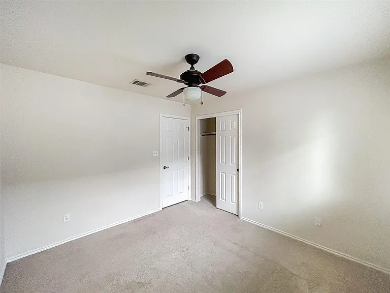 7810 Squirrel Hollow Dr — Photo 23