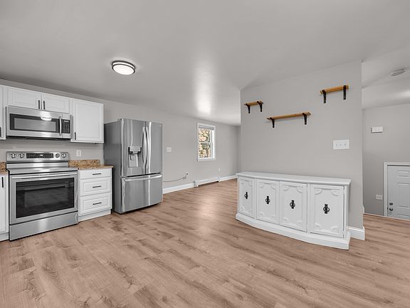 3rd image of 174 N Common Rd #174