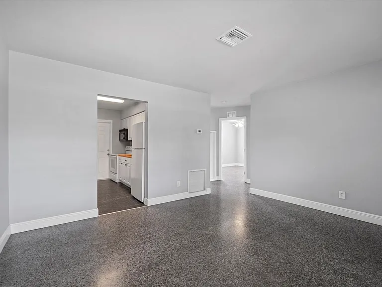 4123 18th Pl — Photo 6
