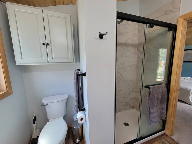 Upstairs primary ensuite 3/4 bathroom