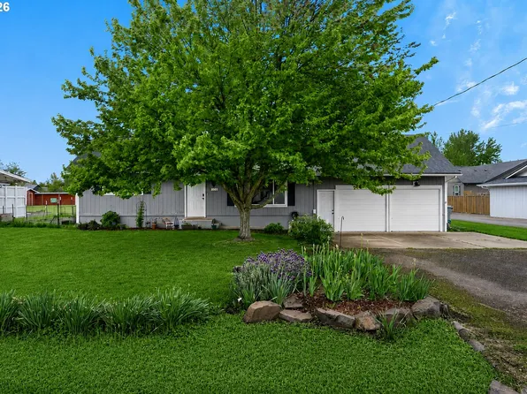 965 Sommerville Loop, Harrisburg, OR 97446
