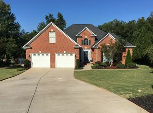 626 Latimer Dr, Boiling Springs, SC 29316