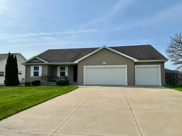5637 Blackberry Dr, Saginaw, MI 48603