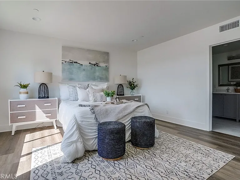 4603 E Ocean Blvd — Photo 40