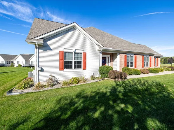 191 Ashbrook Cir, Webster, NY 14580