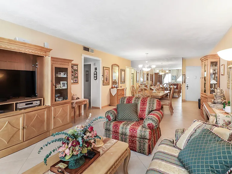 4250 Galt Ocean Dr #12D — Photo 23