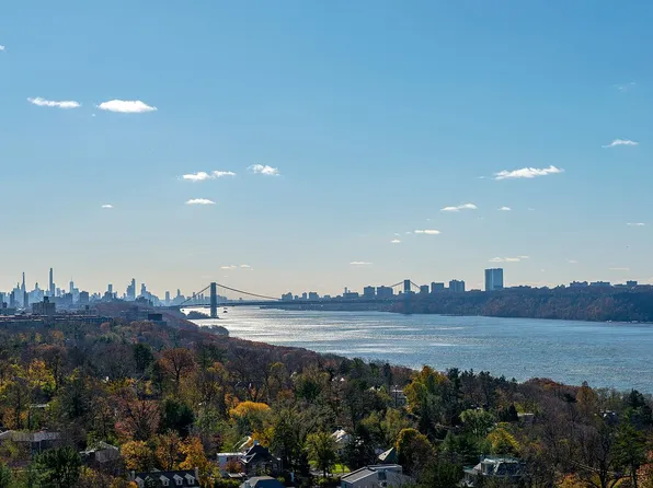 5700 Arlington Ave APT 17T, Bronx, NY 10471