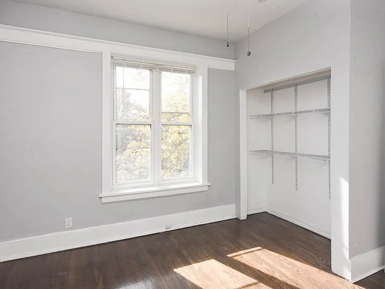 1251 W Rosemont Ave #4 — Photo 15